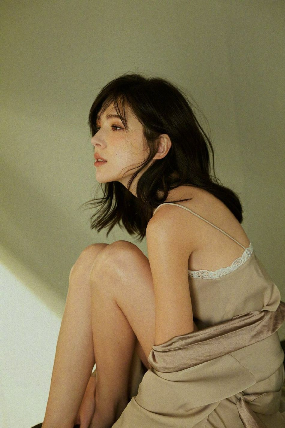 许玮宁蕾丝内衣大秀性感身材写真