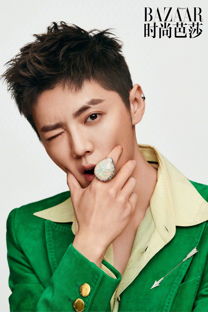 鹿晗银色沙丘芭莎大片利落短发帅气十足