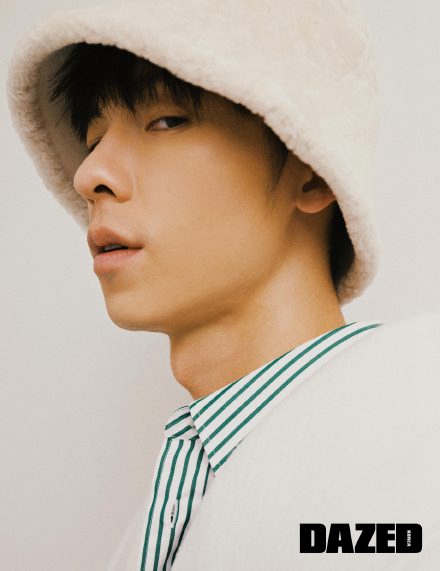 许光汉慵懒又随性男友风满满写真