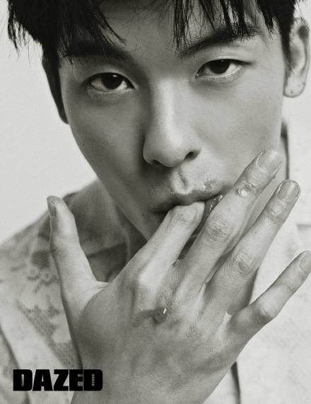 许光汉慵懒又随性男友风满满写真