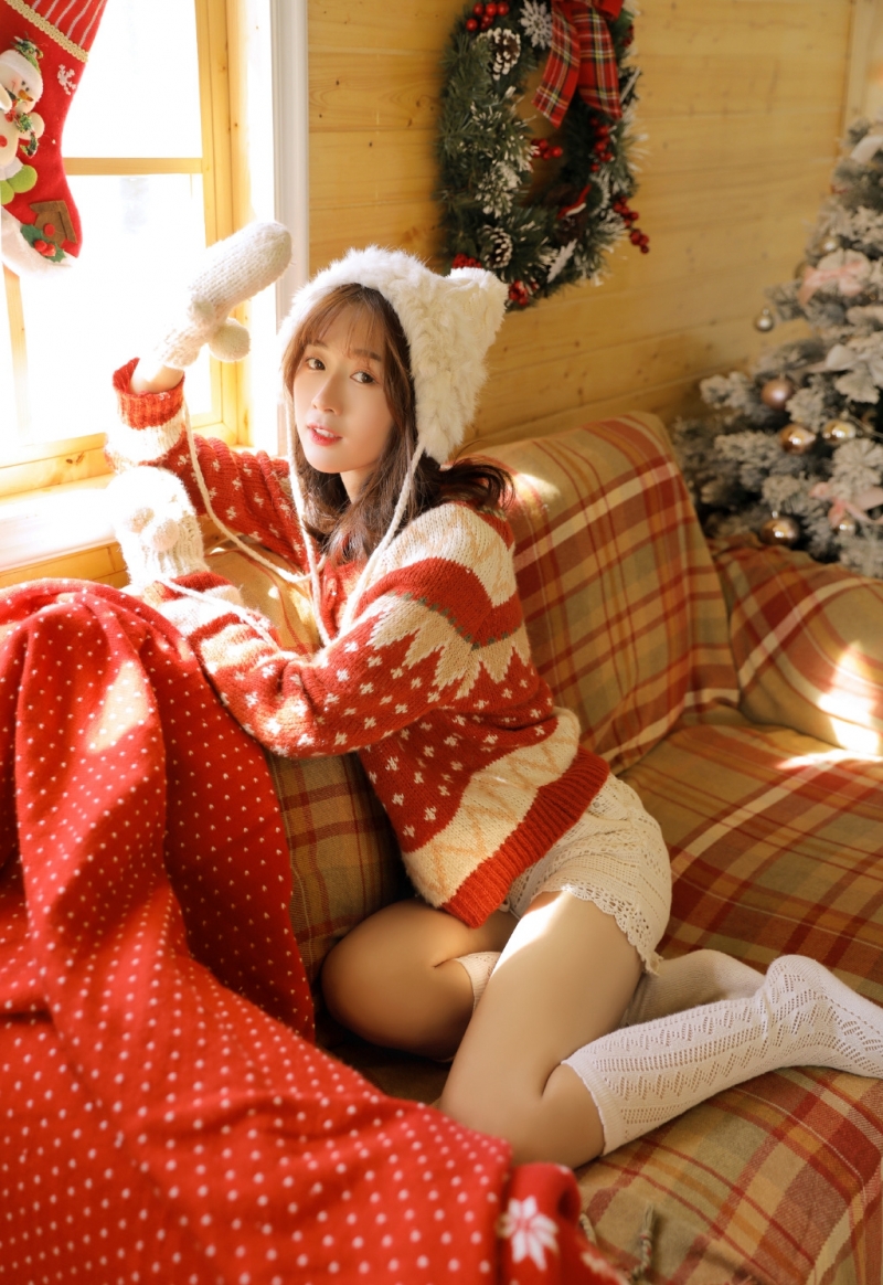 圣诞美女白丝美腿纤细修长图片