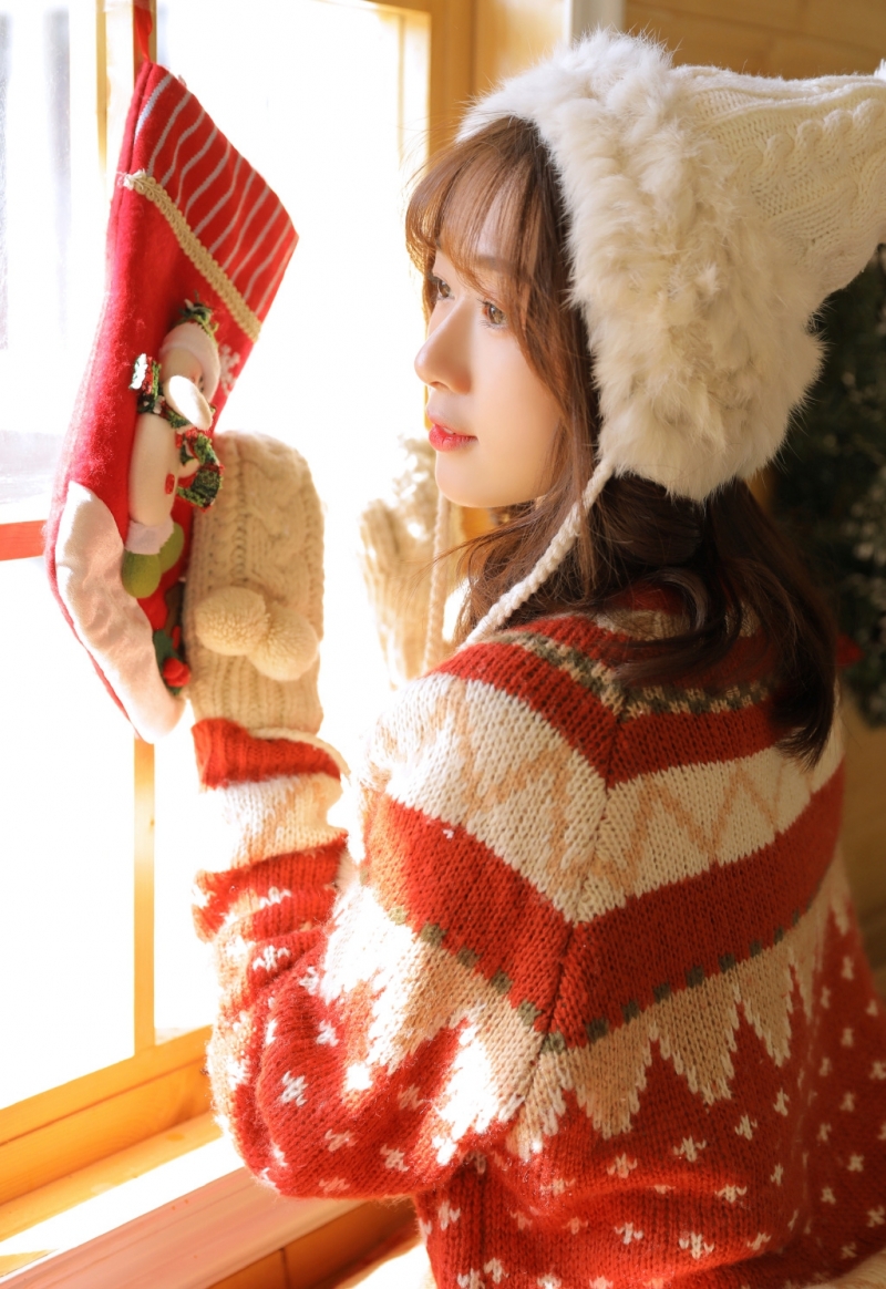 圣诞美女白丝美腿纤细修长图片