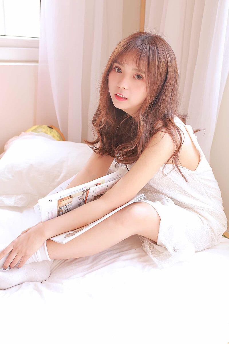 早安少女吊带睡裙慵懒随性图片