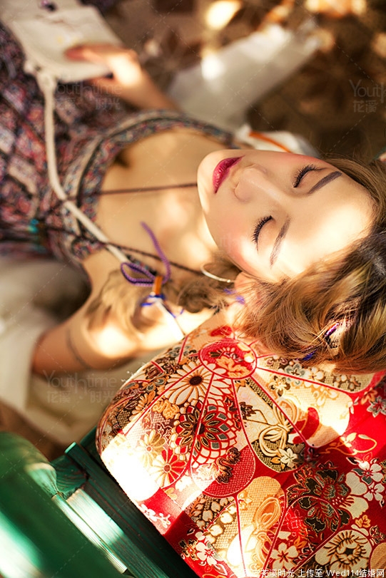 极品尤物肤白貌美个高腿长套图