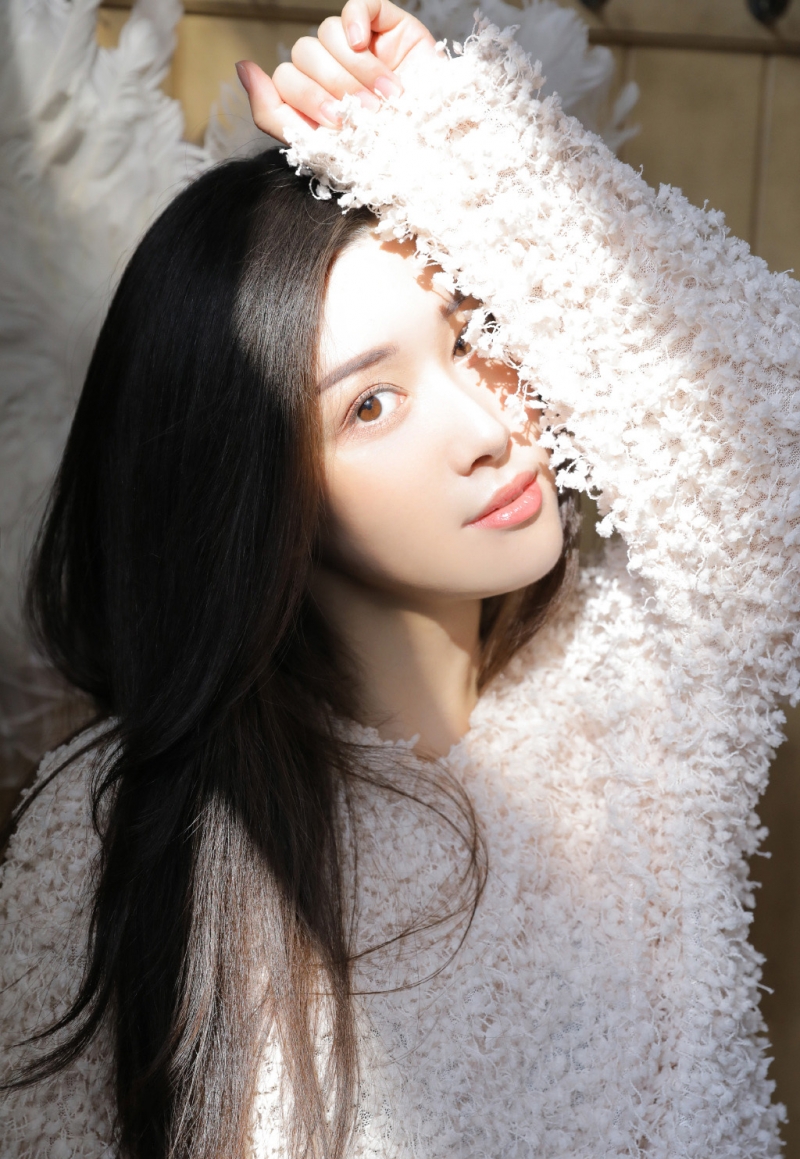 大长腿小姐姐黑长直发私房写真