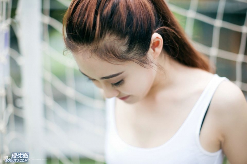 美女御姐前凸后翘细腰美腿热图