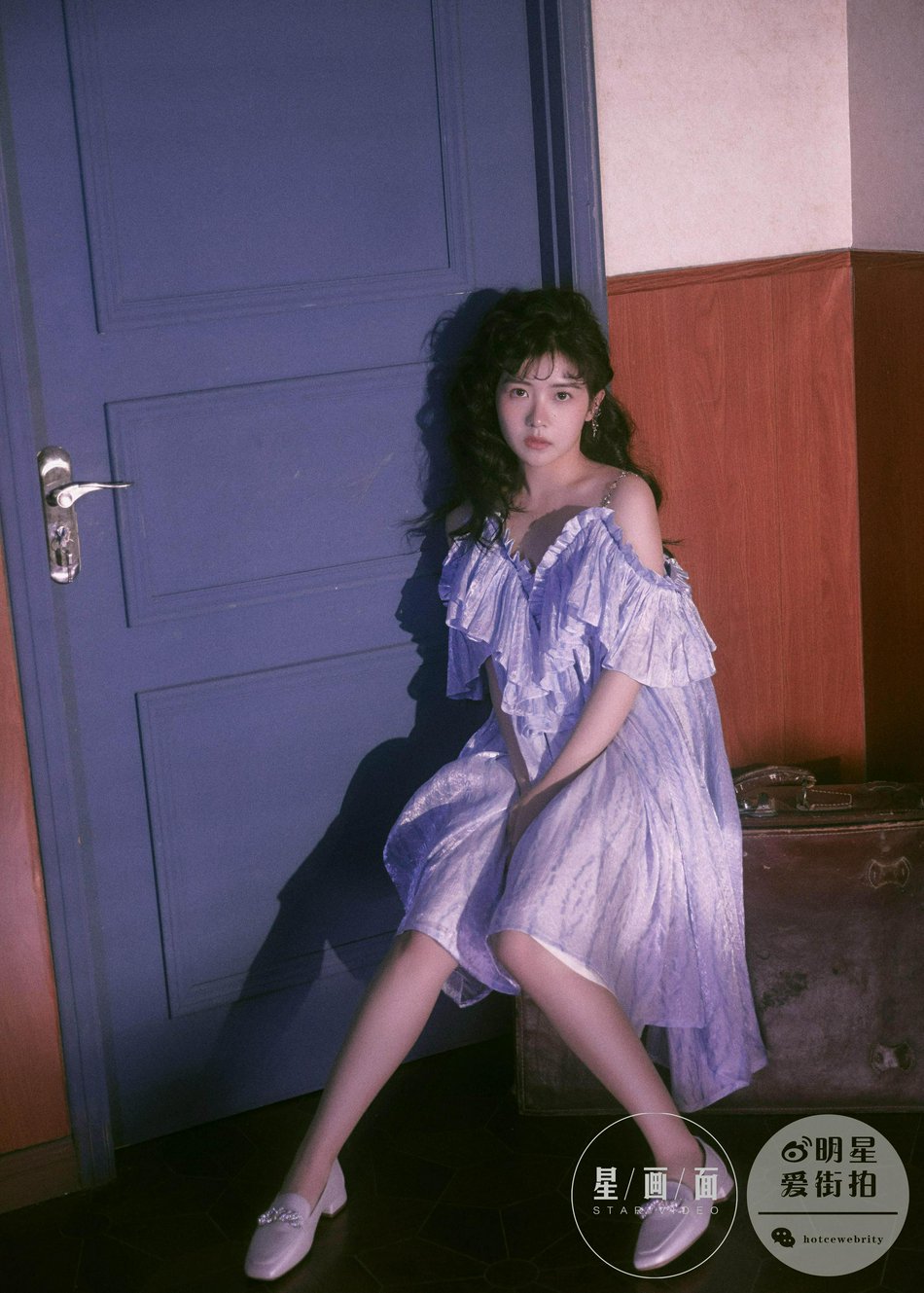 赖美云公主风造型甜美又俏皮写真