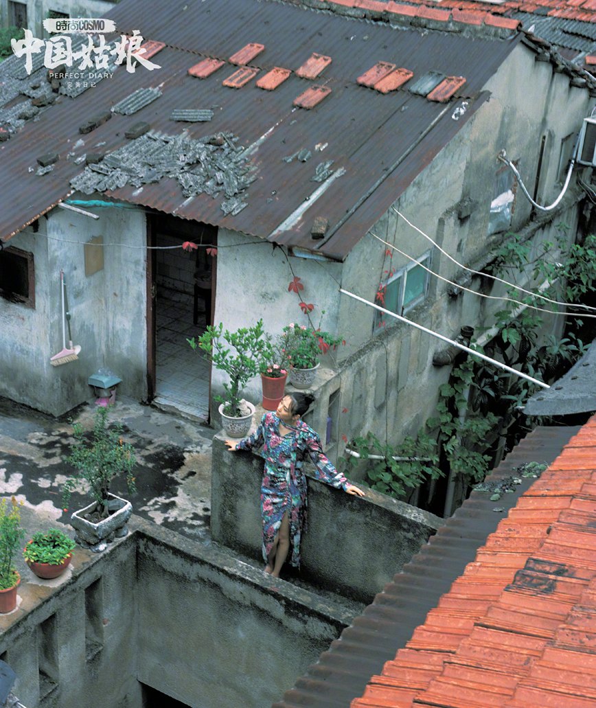 吴倩COSMO武汉姑娘大片感受武汉日夜烟火