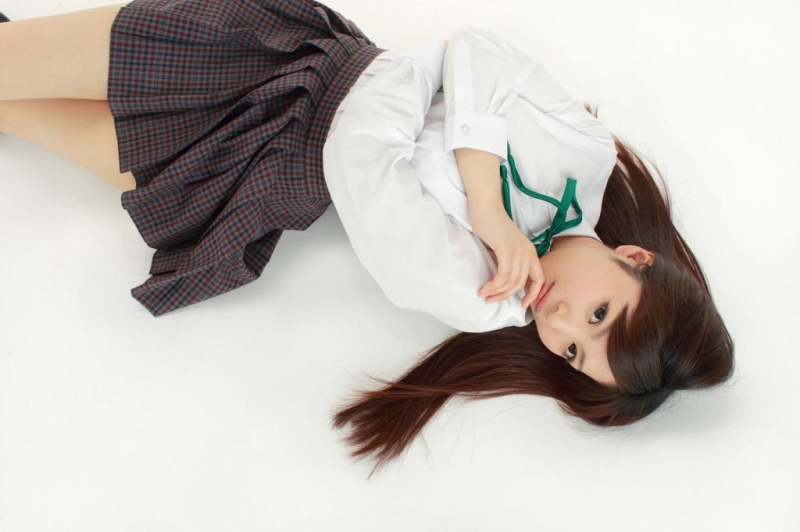 日本美女学生制服黑丝美腿写真