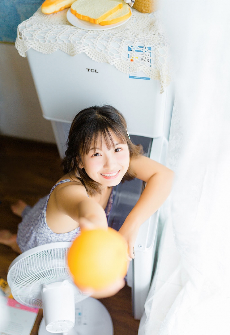 元气少女吊带睡裙纤细苗条写真