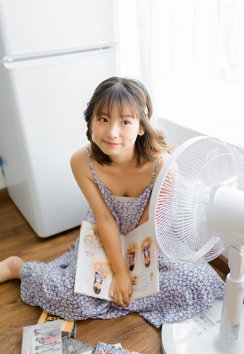 元气少女吊带睡裙纤细苗条写真