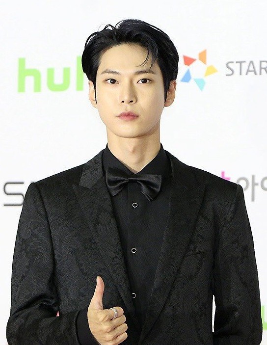 2021AAA颁奖礼部分嘉宾红毯高清图