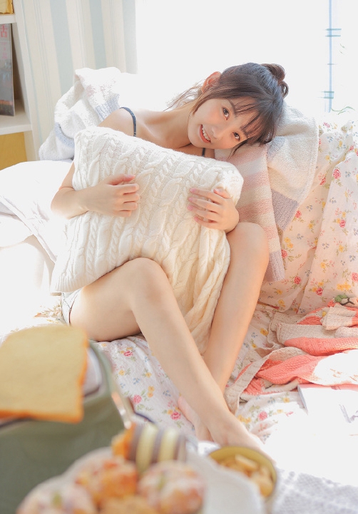 日本学生妹阳光味美腿玉足精品套图