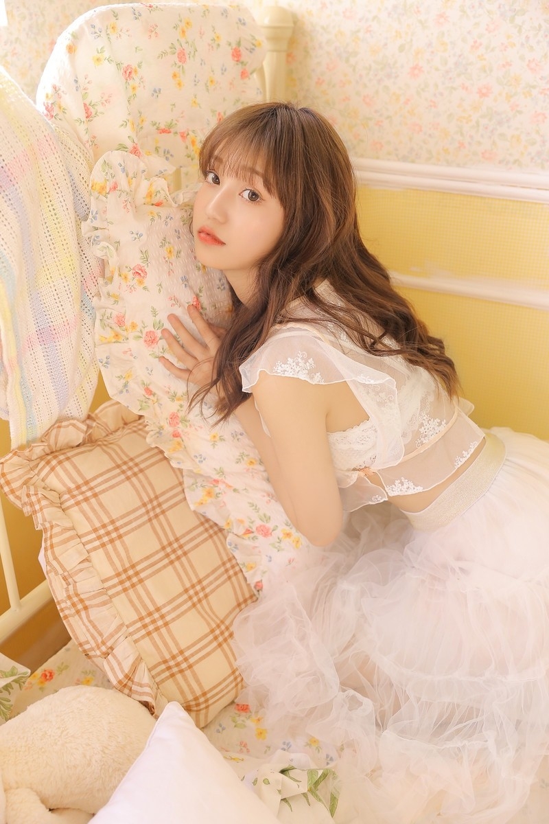 年轻女孩极品透视性感内衣美图