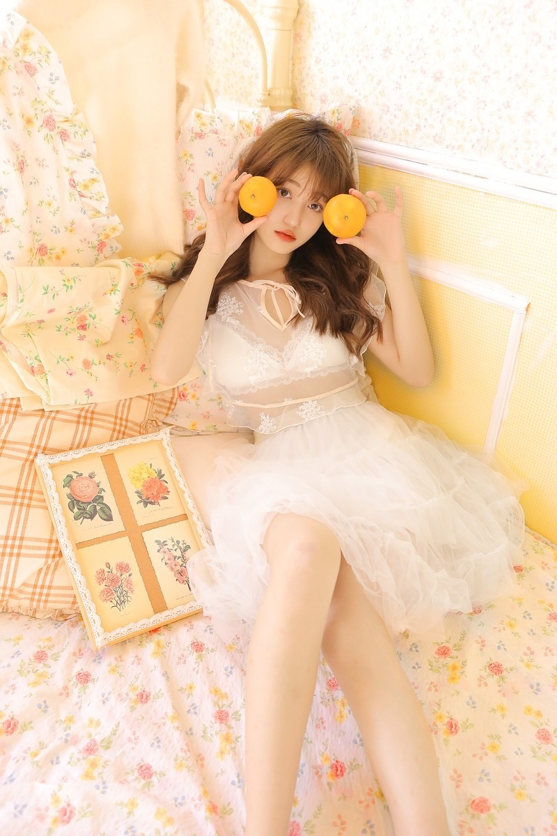 年轻女孩极品透视性感内衣美图