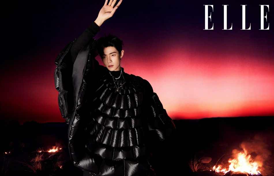 肖战红蓝造型尽显双面魅力写真