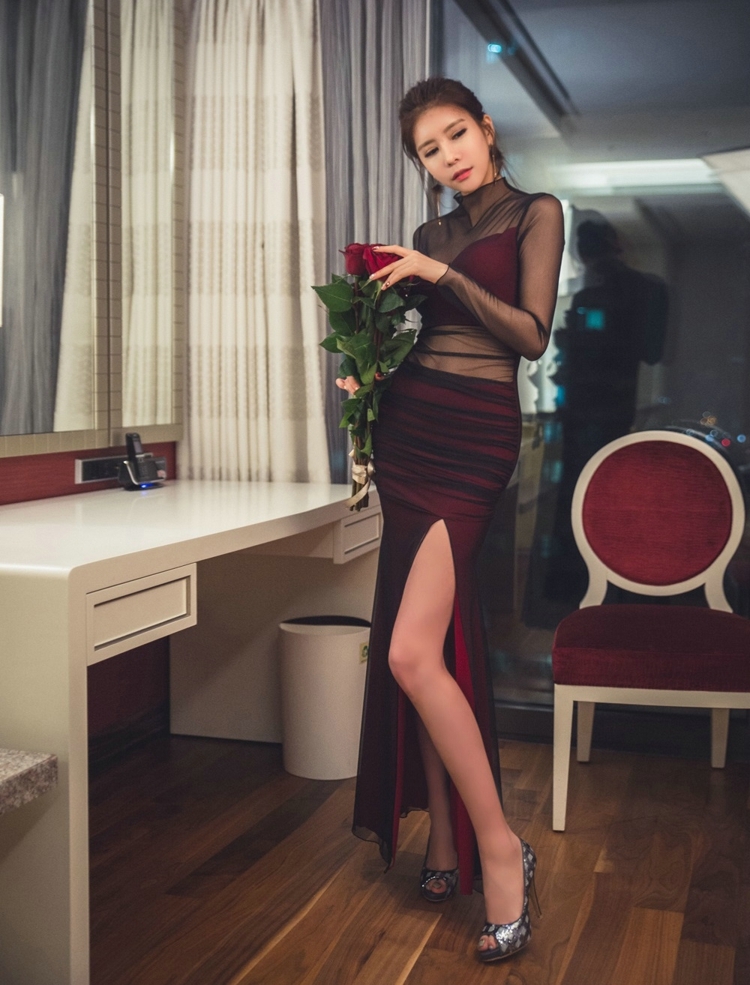 性感美女极品透视高跟美腿辣图