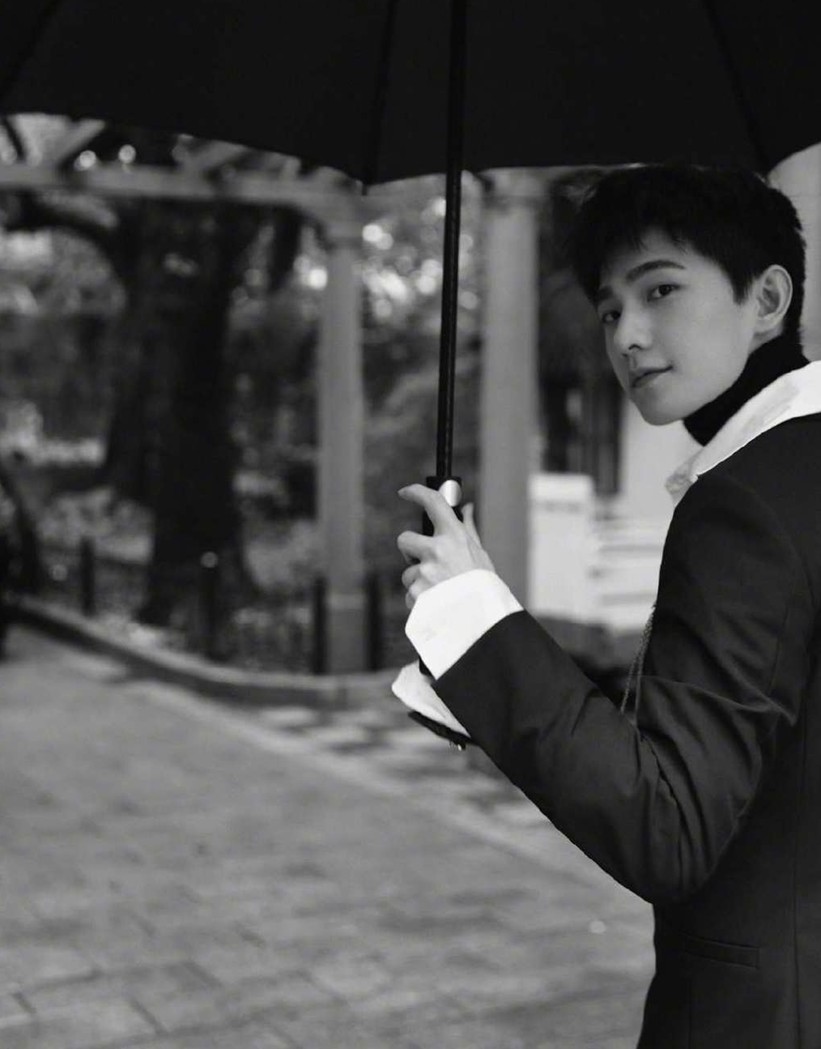 杨洋周末画报重返少年时代街头童趣大片