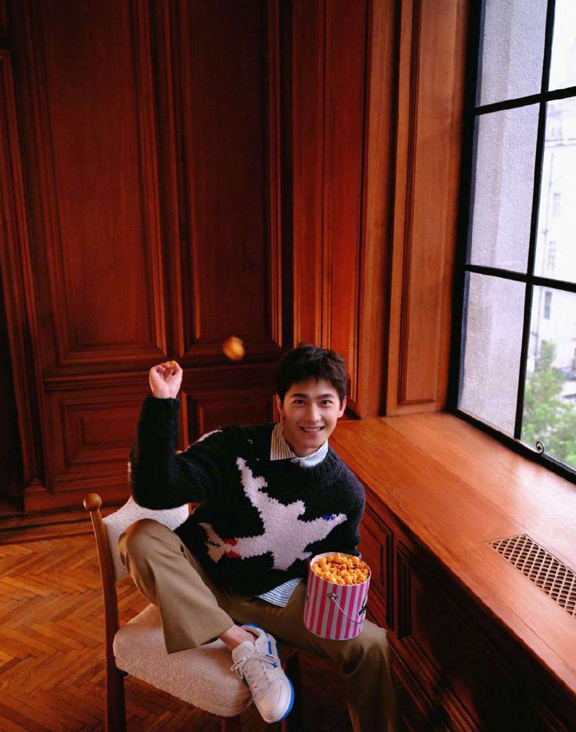 杨洋周末画报重返少年时代街头童趣大片