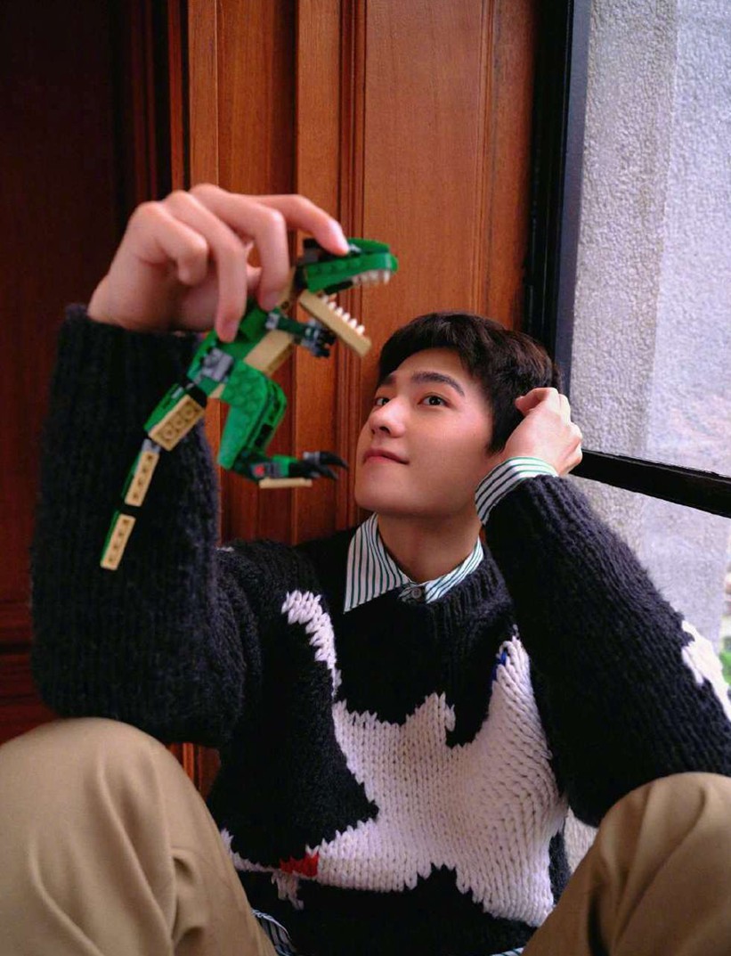 杨洋周末画报重返少年时代街头童趣大片