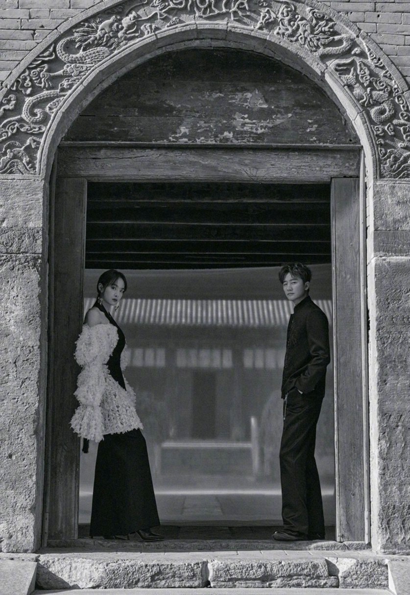 黄轩宋茜风起洛阳芭莎大片穿越古今别有韵味