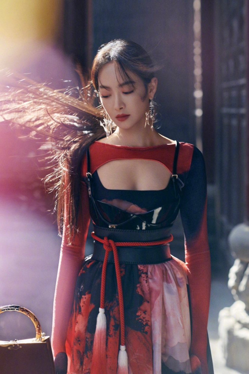 黄轩宋茜风起洛阳芭莎大片穿越古今别有韵味