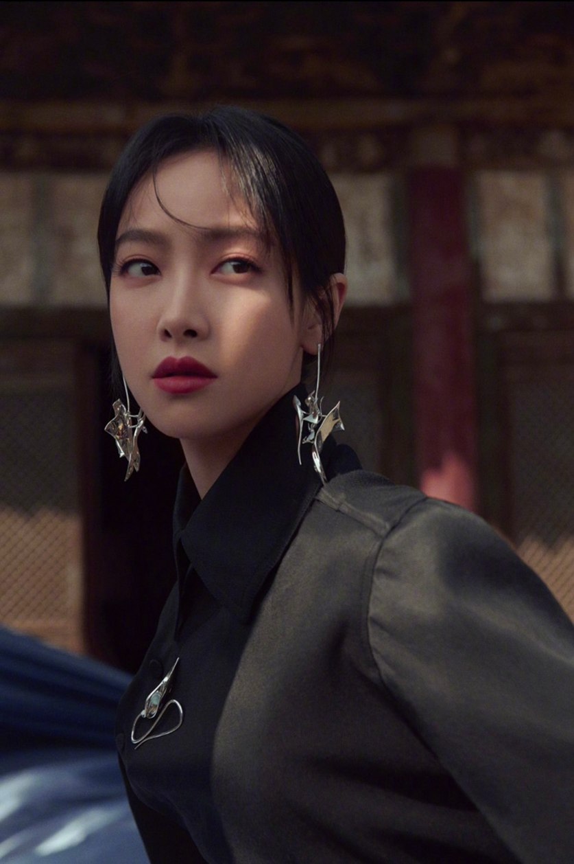 黄轩宋茜风起洛阳芭莎大片穿越古今别有韵味