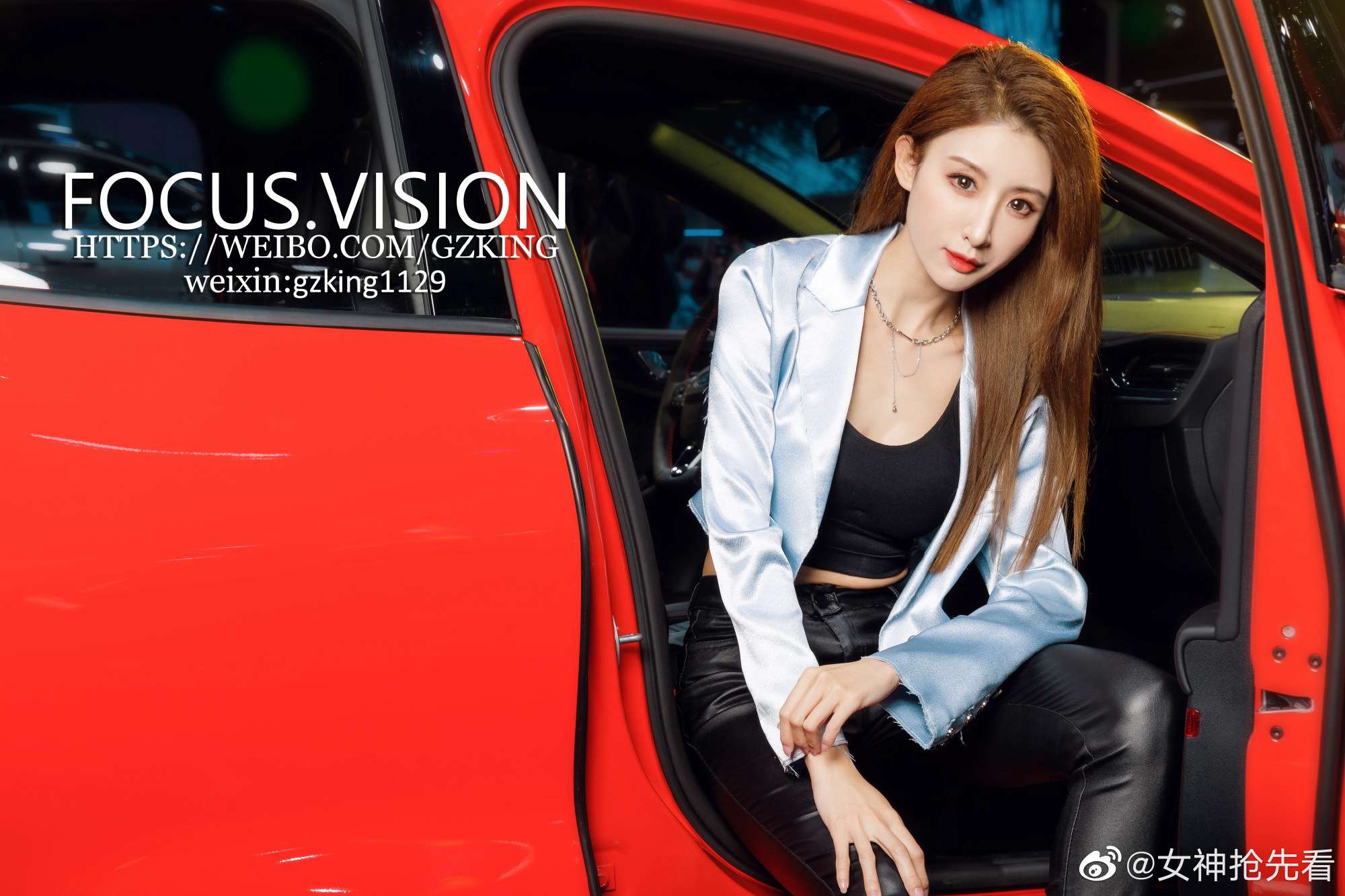 大长腿美女车模性感小蛮腰辣图