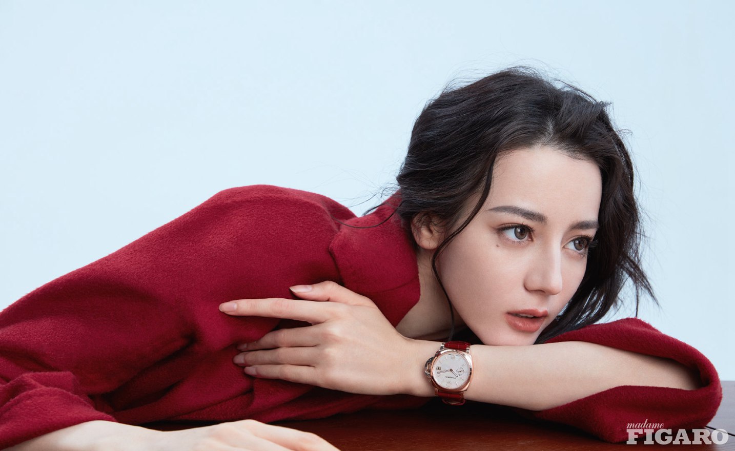 迪丽热巴费加罗十二月刊摩登优雅清冷迷人