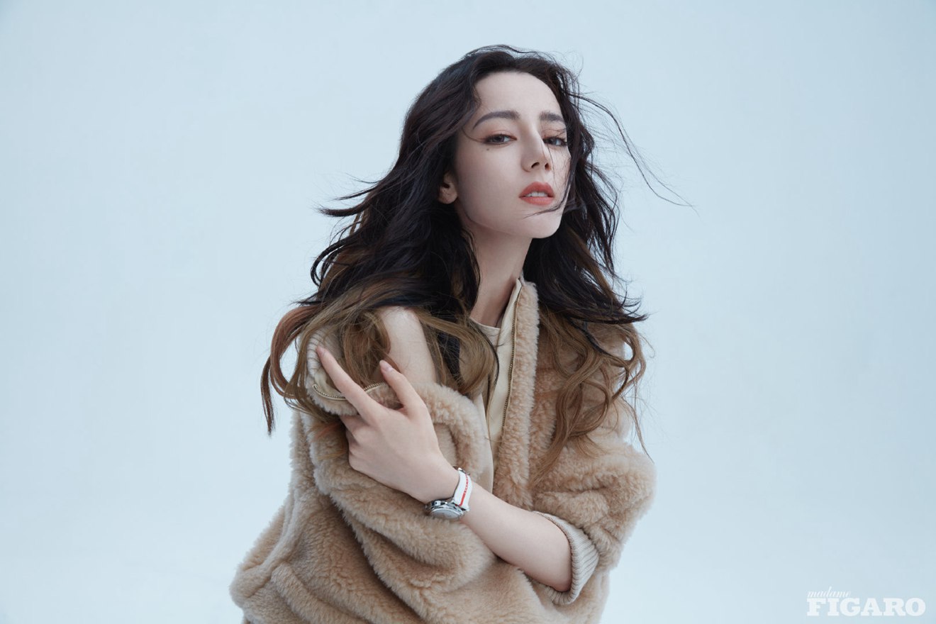 迪丽热巴费加罗十二月刊摩登优雅清冷迷人