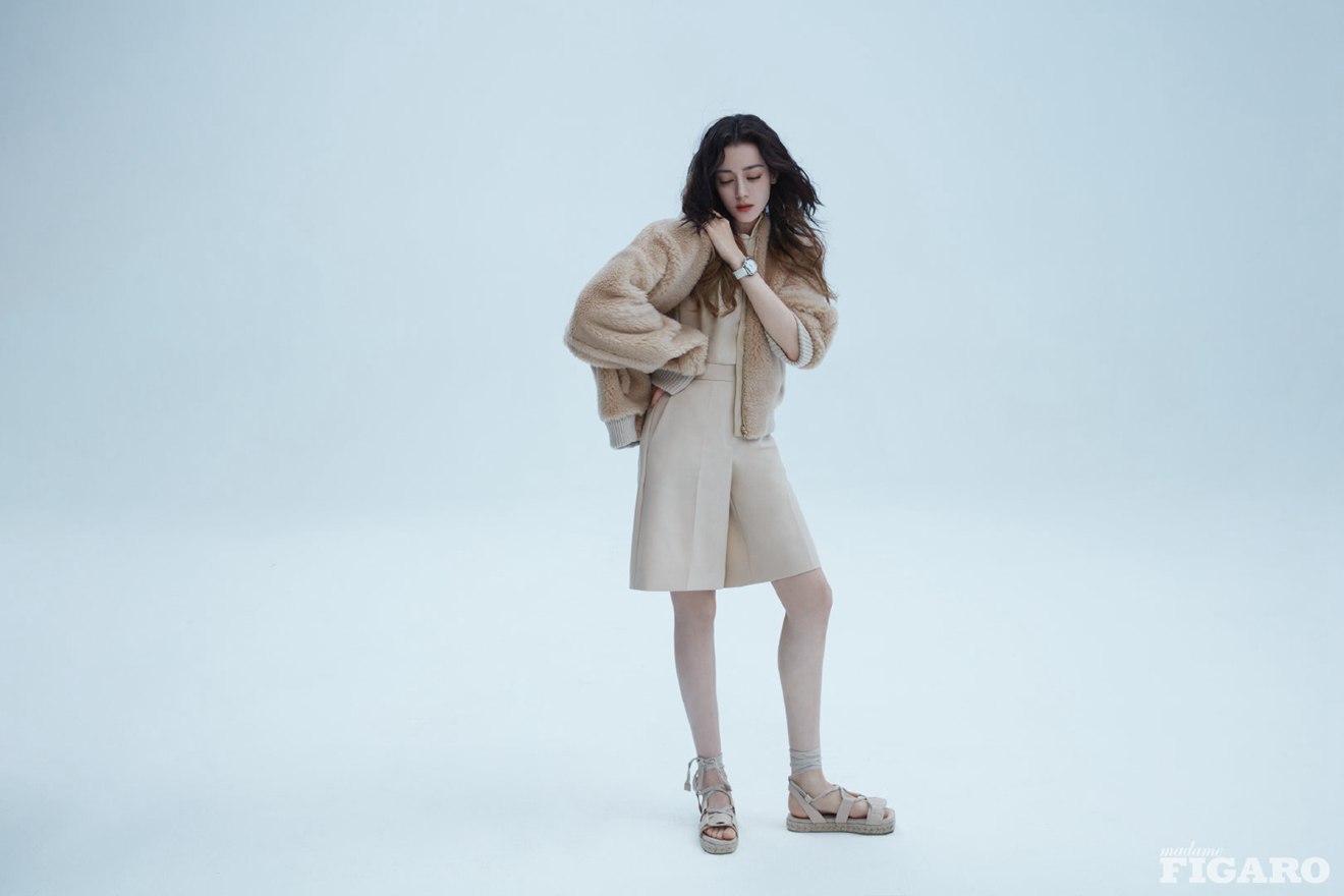 迪丽热巴费加罗十二月刊摩登优雅清冷迷人