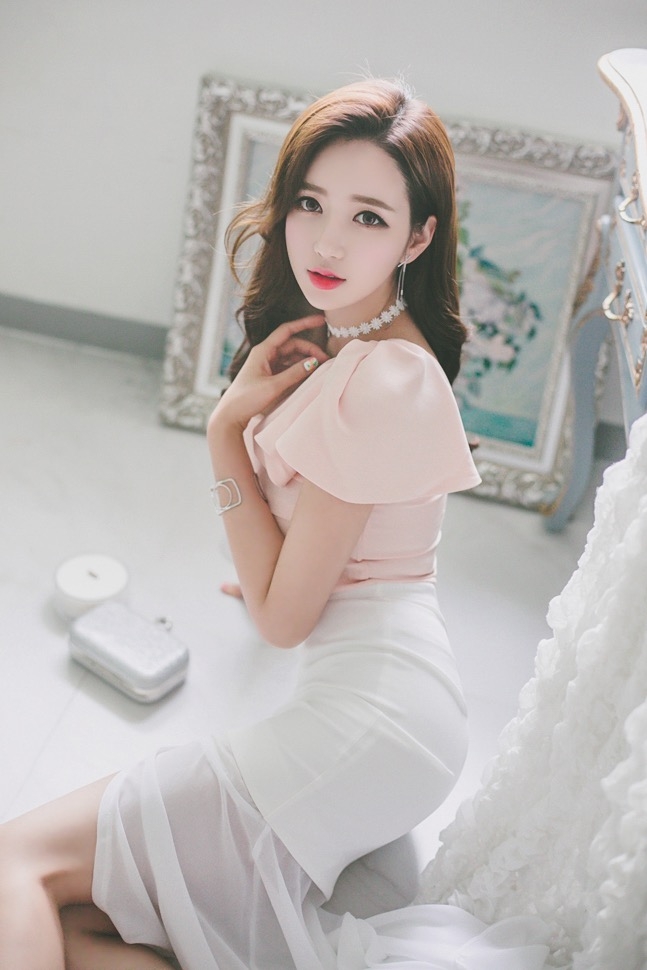 美女尤物高跟美腿极品销魂套图