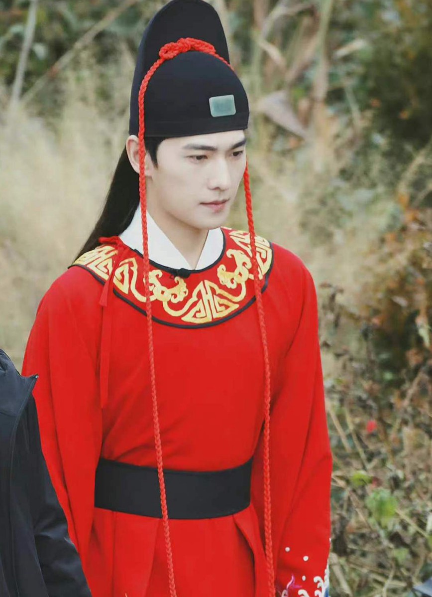 杨洋《青春环游记3》cos红衣展昭图片