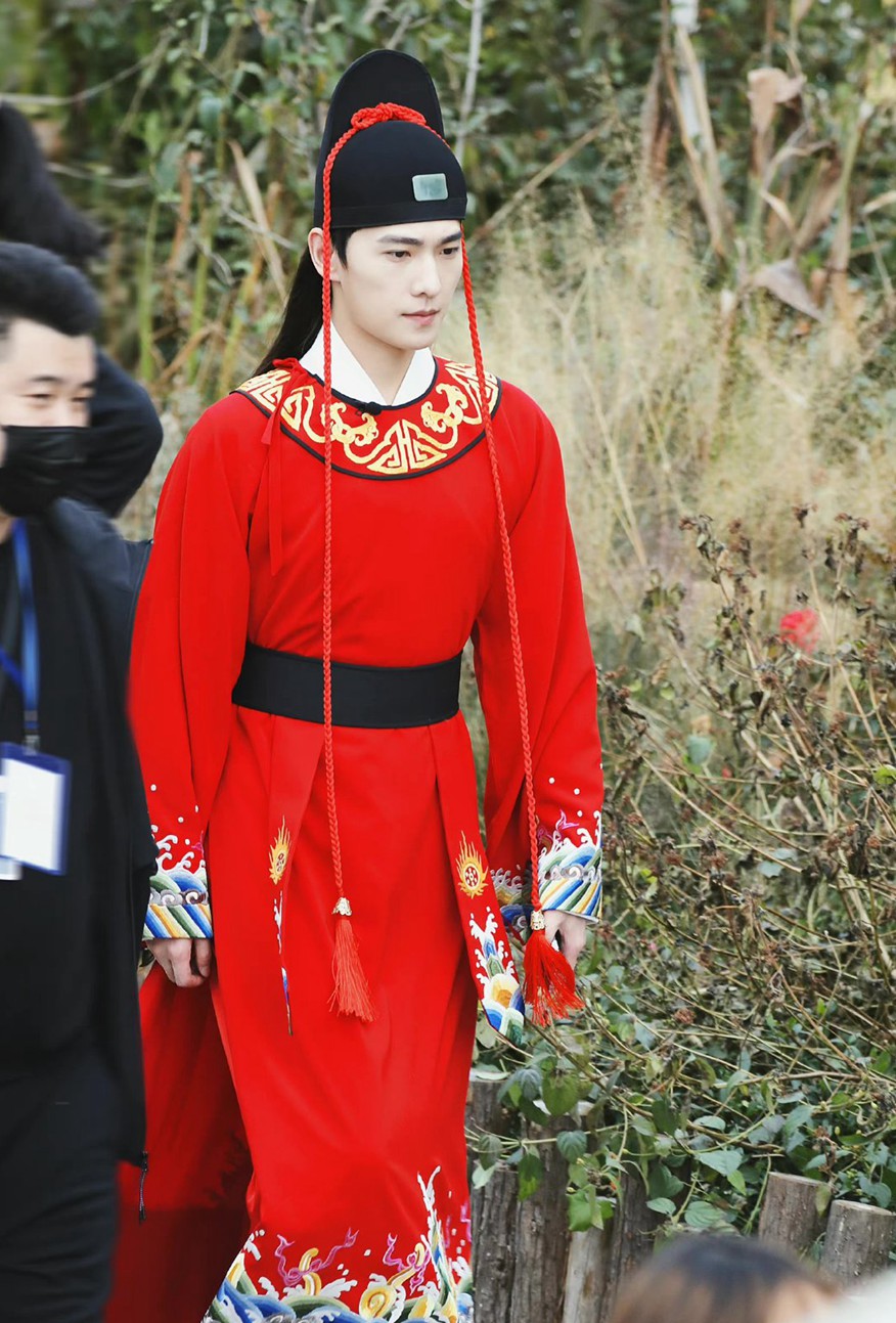 杨洋《青春环游记3》cos红衣展昭图片