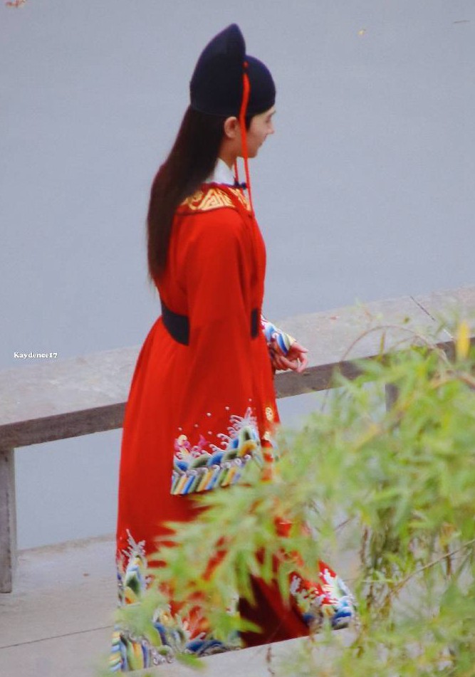 杨洋《青春环游记3》cos红衣展昭图片