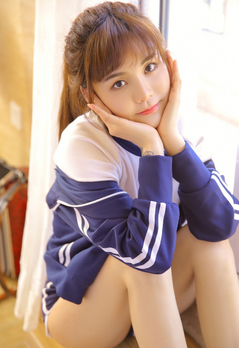 高马尾美女体操运动服私房写真