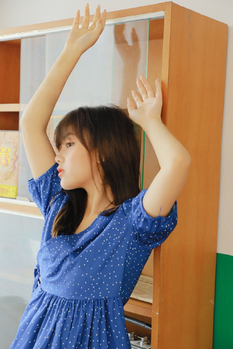 清纯美女漂亮脸蛋精致侧颜图片