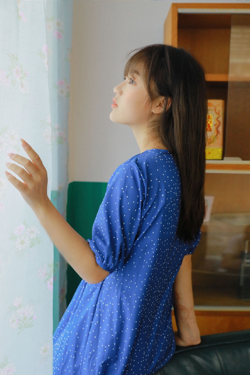 清纯美女漂亮脸蛋精致侧颜图片