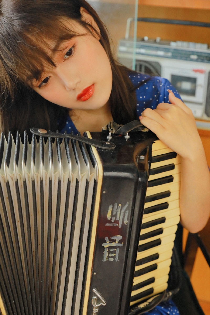 清纯美女漂亮脸蛋精致侧颜图片