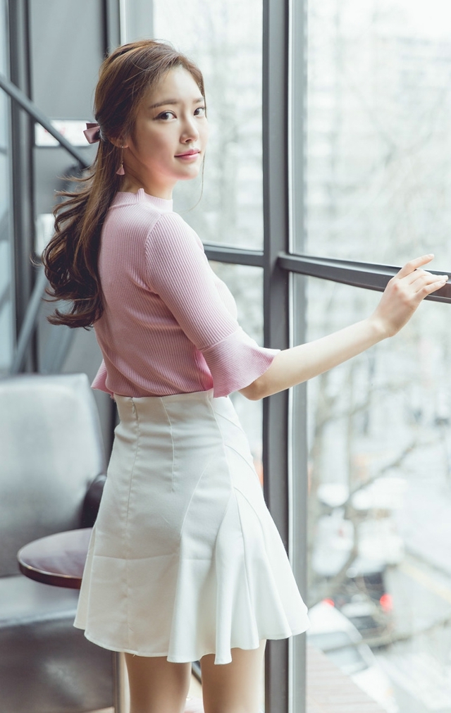 丰满美女波涛胸涌极品销魂私拍