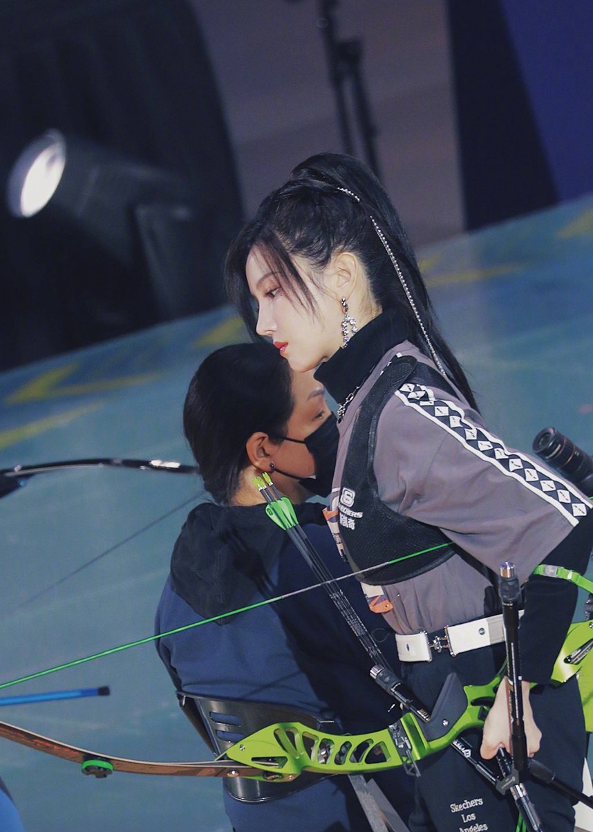 陈小纭《超新星运动会》射箭场上场下随拍高清照片