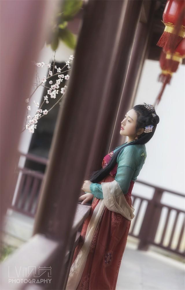 古装美女精致侧颜唯美古风摄影