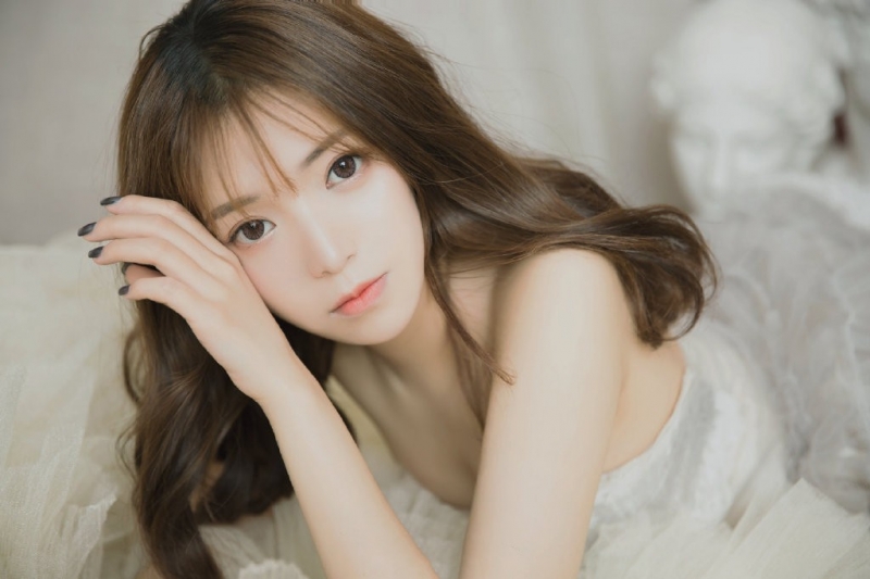 婚纱美女香肩锁骨性感撩人热图