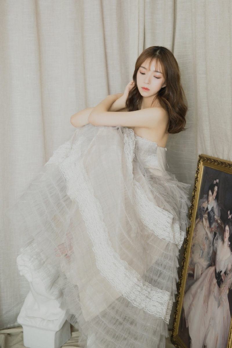 婚纱美女香肩锁骨性感撩人热图