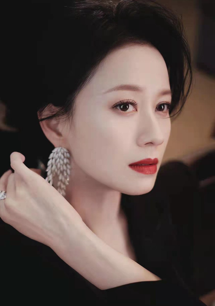 倪虹洁爱情神话路演生图由内到外自信迷人