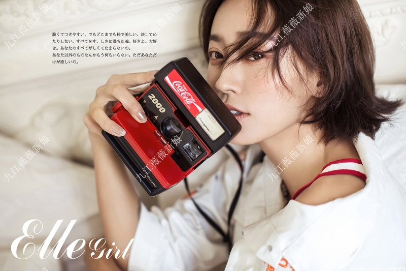 床上美女香肩美腿性感撩人热图