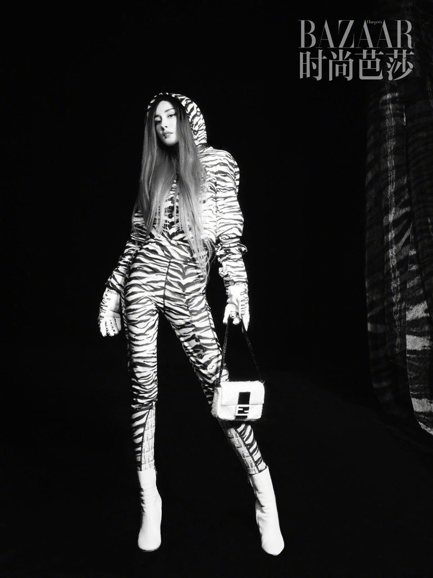 杨幂时尚芭莎开年大片呈现多姿多彩“虎女”形象