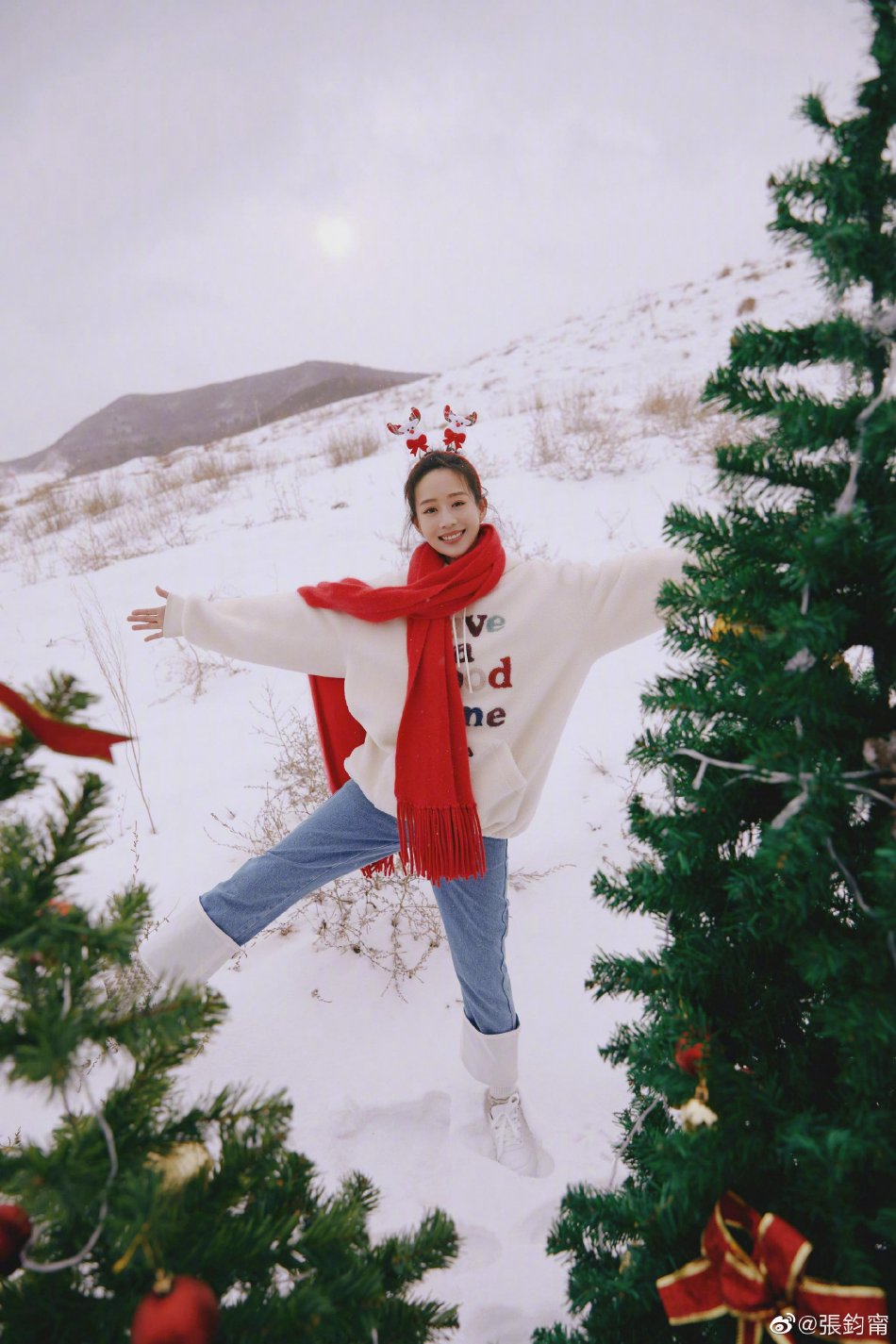 张钧甯圣诞造型温暖治愈写真美照
