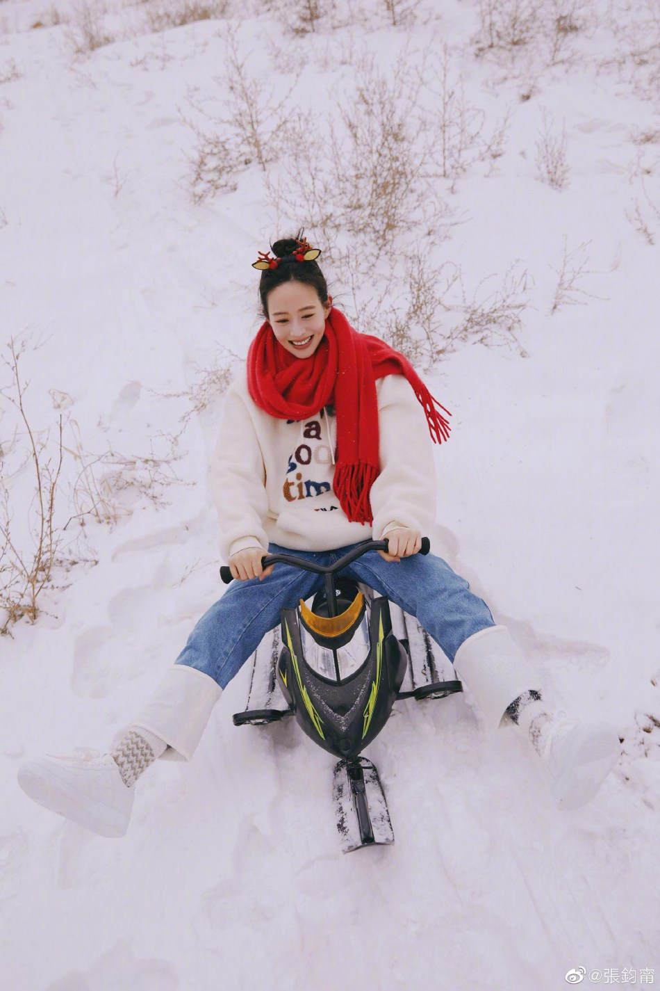 张钧甯圣诞造型温暖治愈写真美照