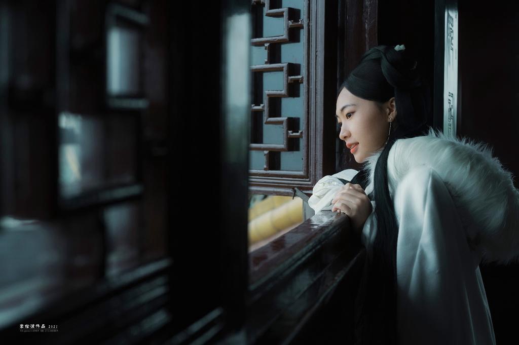 白衣古装美女仙气飘飘写真摄影